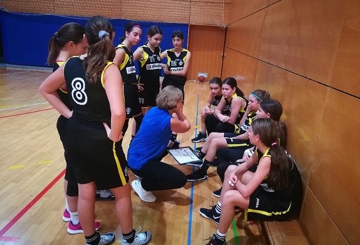 MLAJŠE PIONIRKE NA ZAKLJUČNEM TURNIRJU MINI POKALA