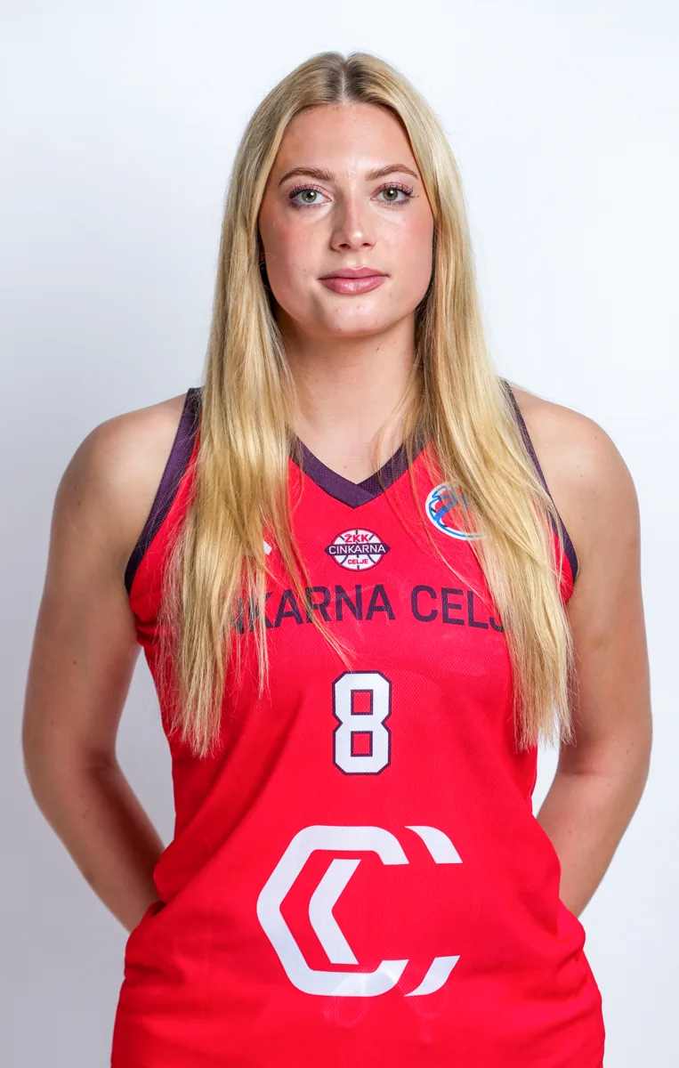 Portret igralke Ana Nuša Anžič
